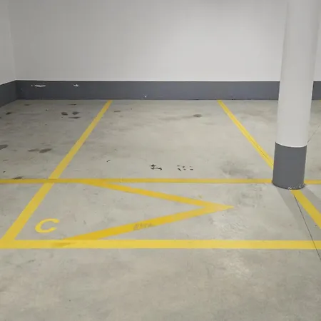 Apartament With Parking/terrace *