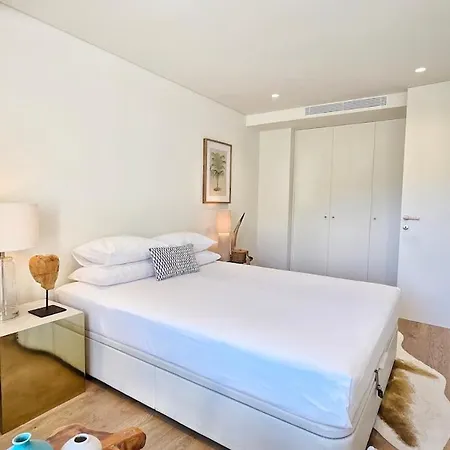 Apartment With Parking & Terrace Porto