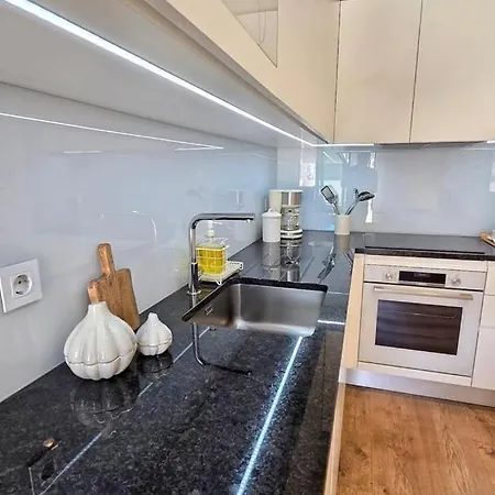 Apartament With Parking/terrace Porto