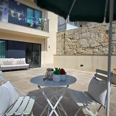 With Parking/terrace * Porto