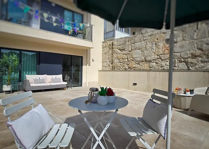 With Parking/terrace * Porto