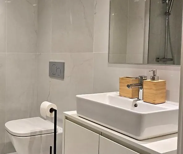 With Parking/terrace 波尔图